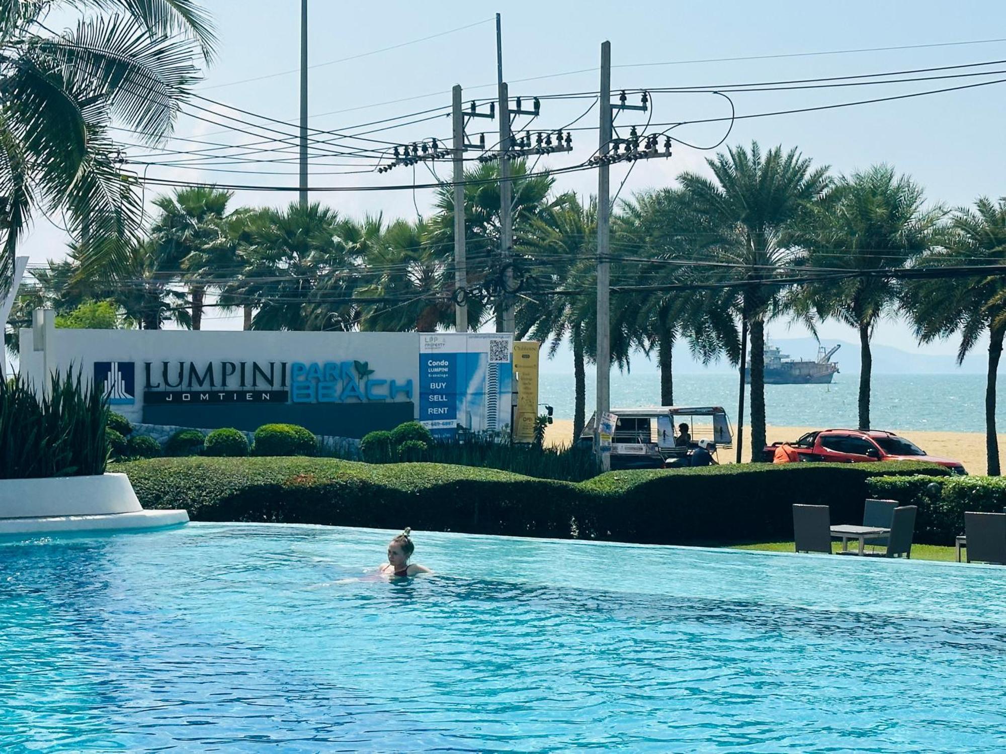 Seaview Beach Room Lumpini-Pool And Gym Face To Ocean Jomtien Beach Exterior photo